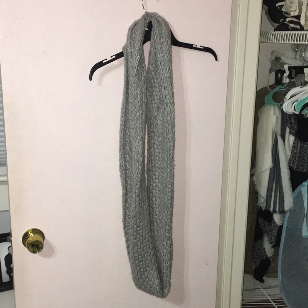 infinity scarf